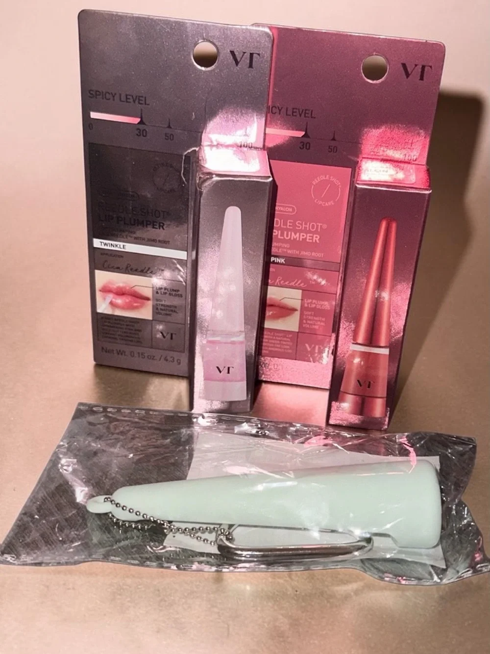 VT Cosmetics Limited Edition Key Ring & Reedle Shot Lip Plumpers NEW